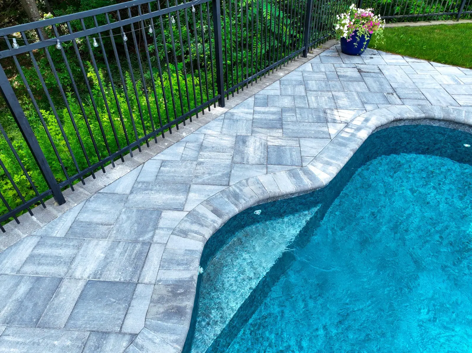 Outdoor landscaping and construction project in the Contrast Landscape project gallery