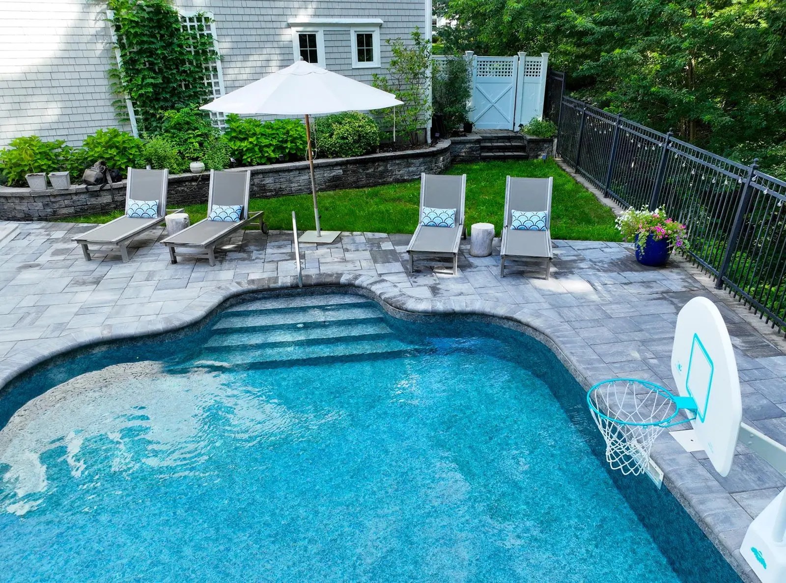 Pool Patios project in the Contrast Landscape project gallery