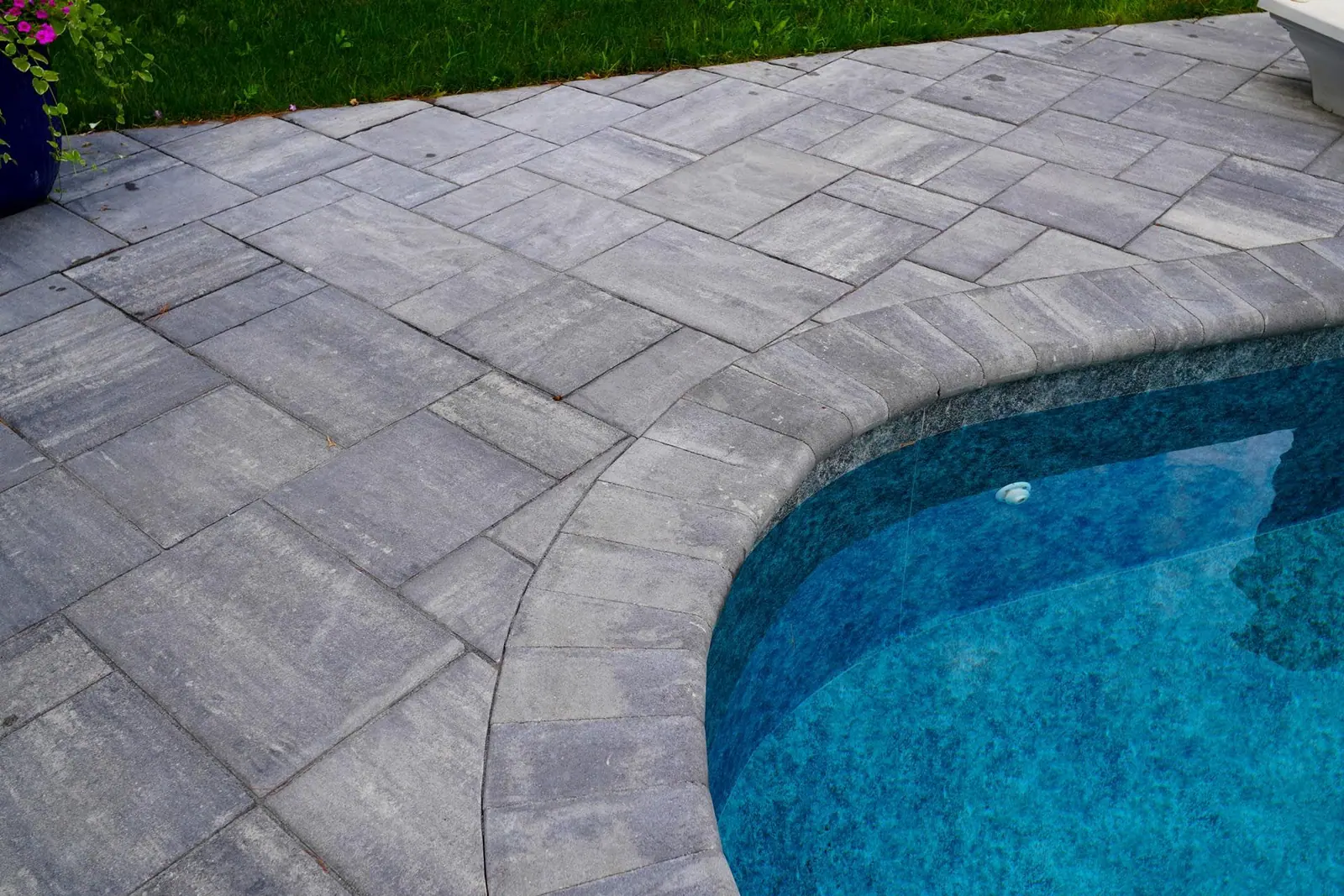 Pool Patios project in the Contrast Landscape project gallery