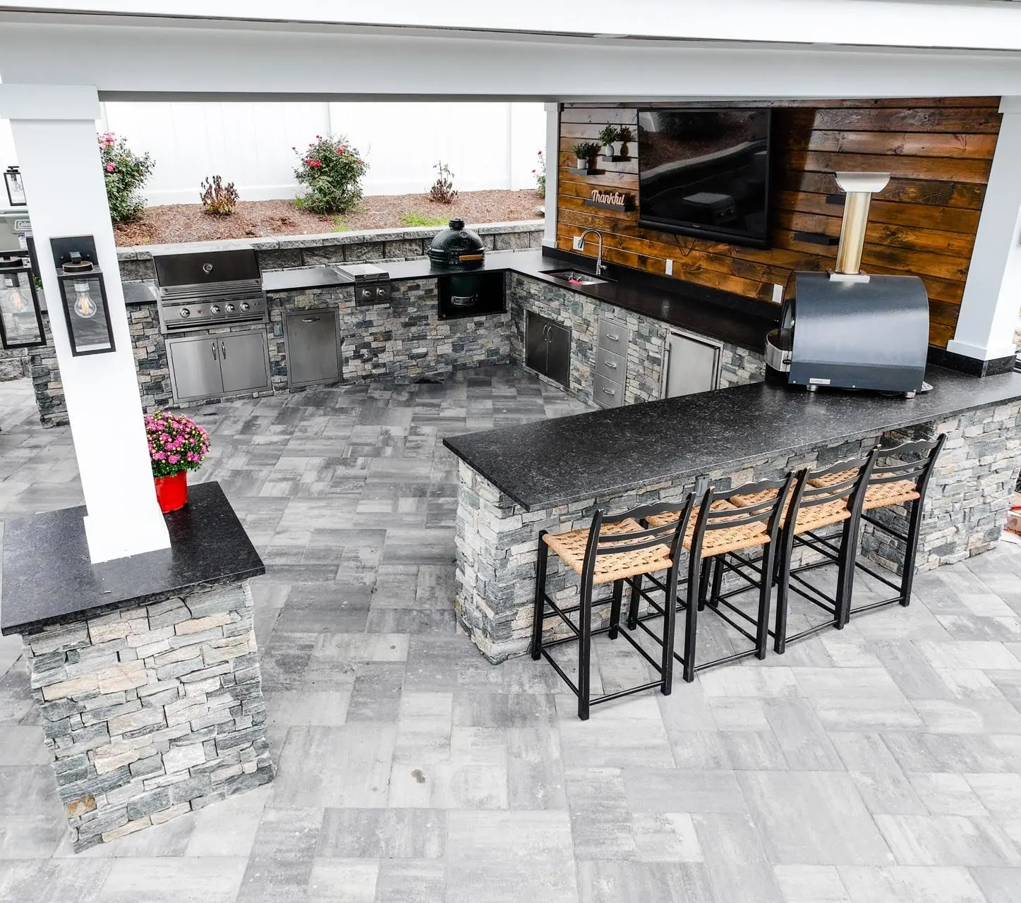 Outdoor kitchen project in Kingston, MA 02364 by Contrast Landscape