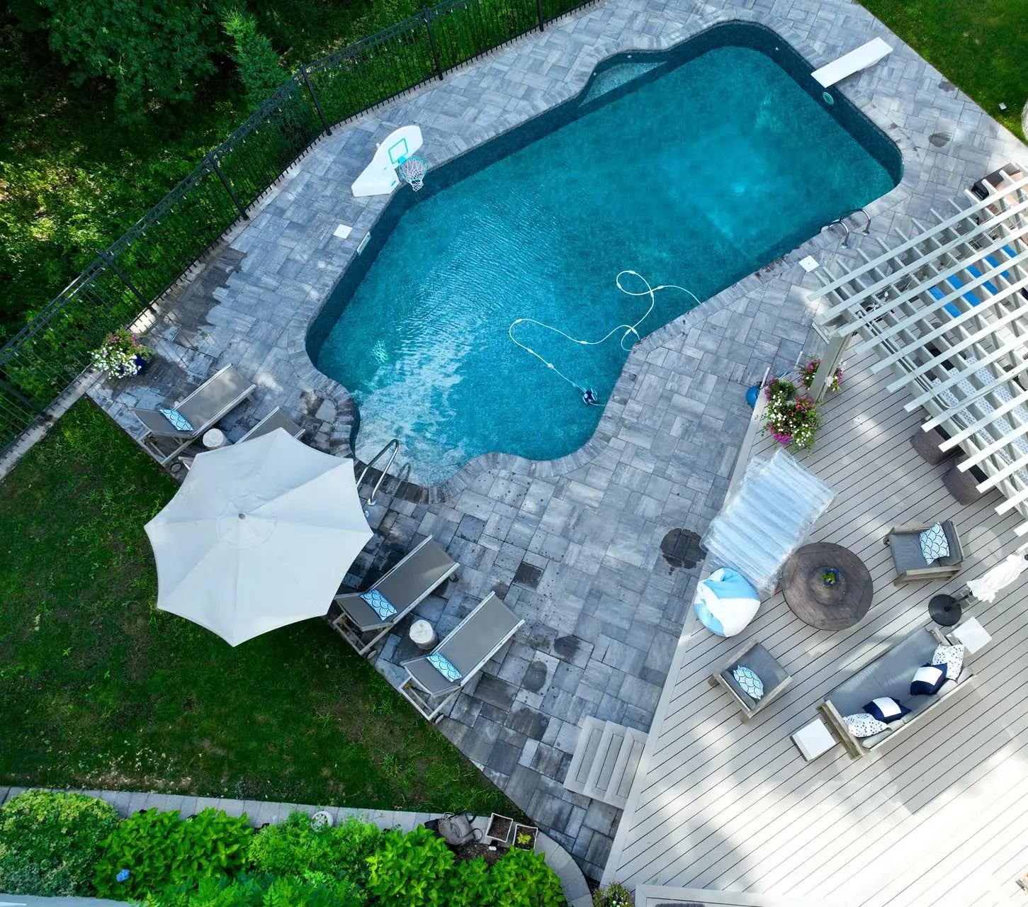 Pool Patios project in the Contrast Landscape project gallery