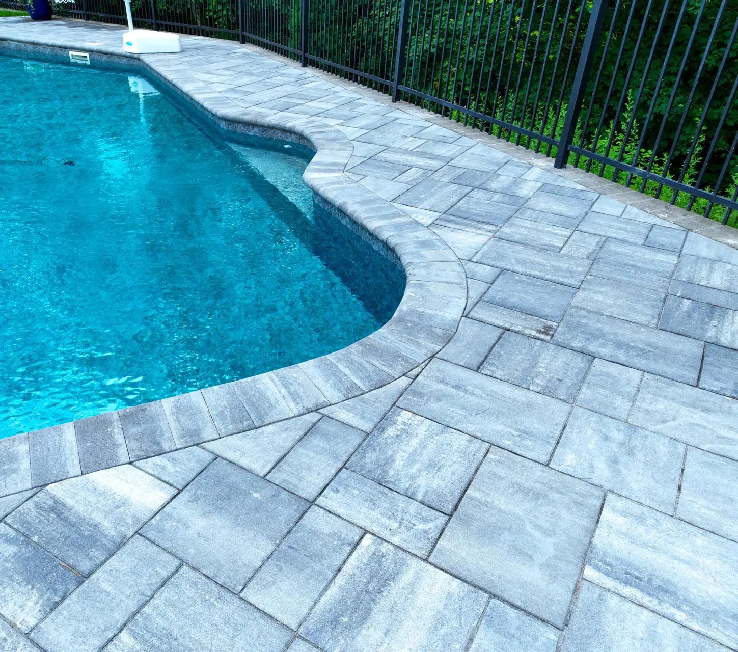 Pool Patios project in the Contrast Landscape project gallery