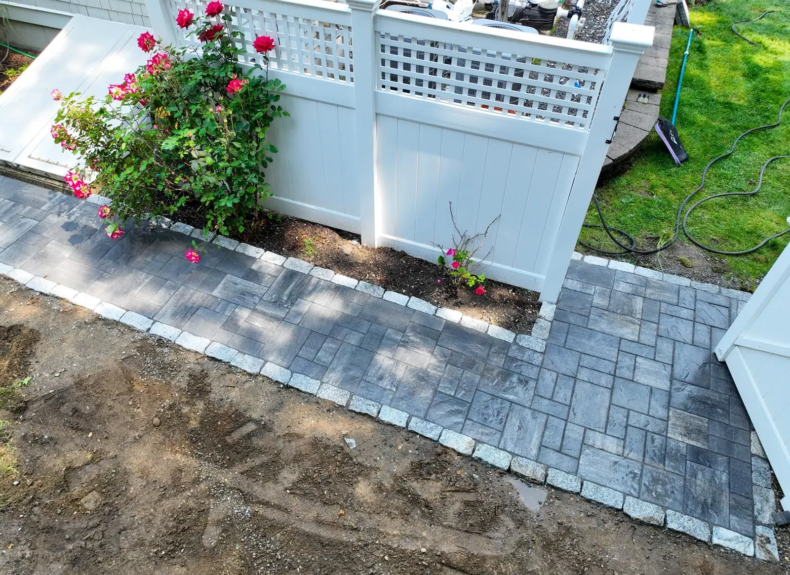 Outdoor landscaping and construction project in the Contrast Landscape project gallery