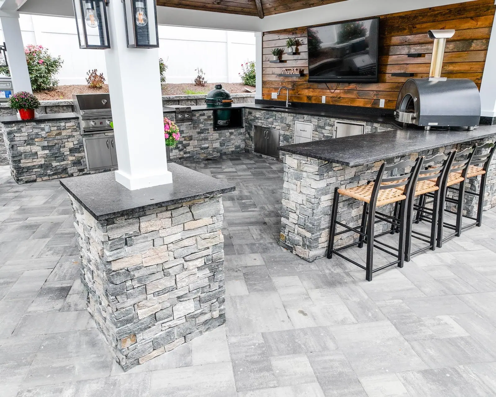 Outdoor kitchen project in Kingston, MA 02364 by Contrast Landscape